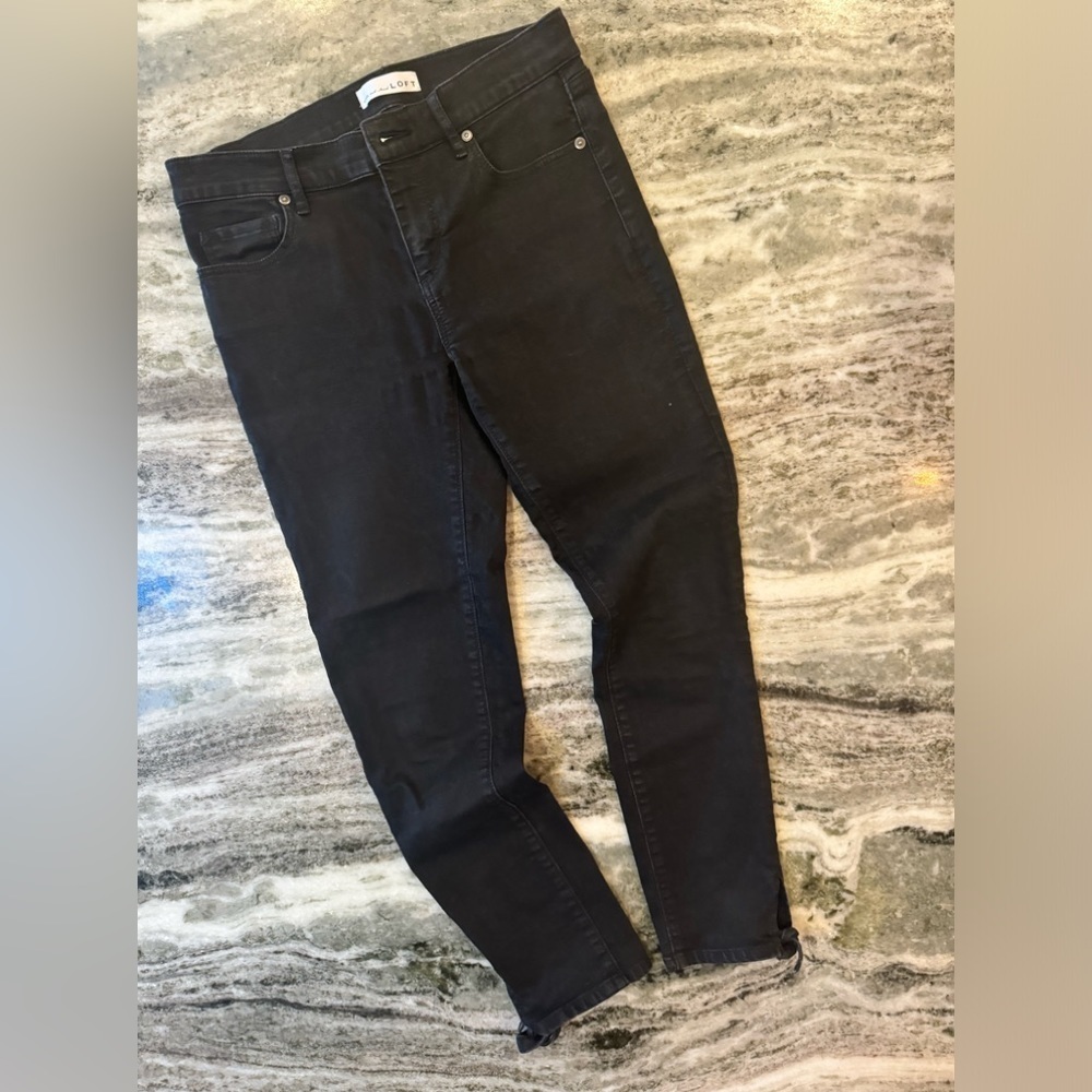 LOFT “Modern Skinny” Black Jeans Size 25